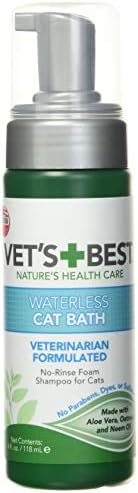 Vet’s Best Waterless Cat Bath | No Rinse Waterless Dry Shampoo for Cats | Veterinarian Formulated | 4 Ounces,Green