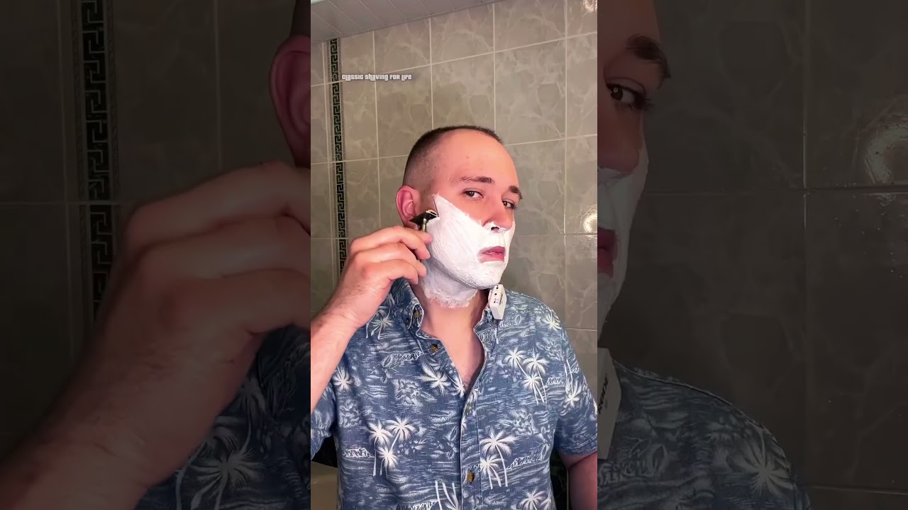 🏝️HOW TO SHAVE ON A TRIP?! ЧЕМ ПОБРИТЬСЯ В ПУТЕШЕСТВИИ?! Proraso shave travel kit. Yaqi travel razor